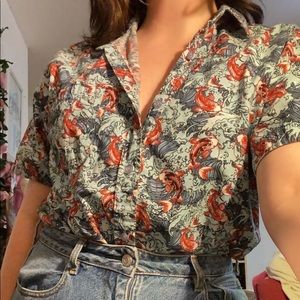 SUPER CUTE BUTTON UP!! SIZE MEDIUM